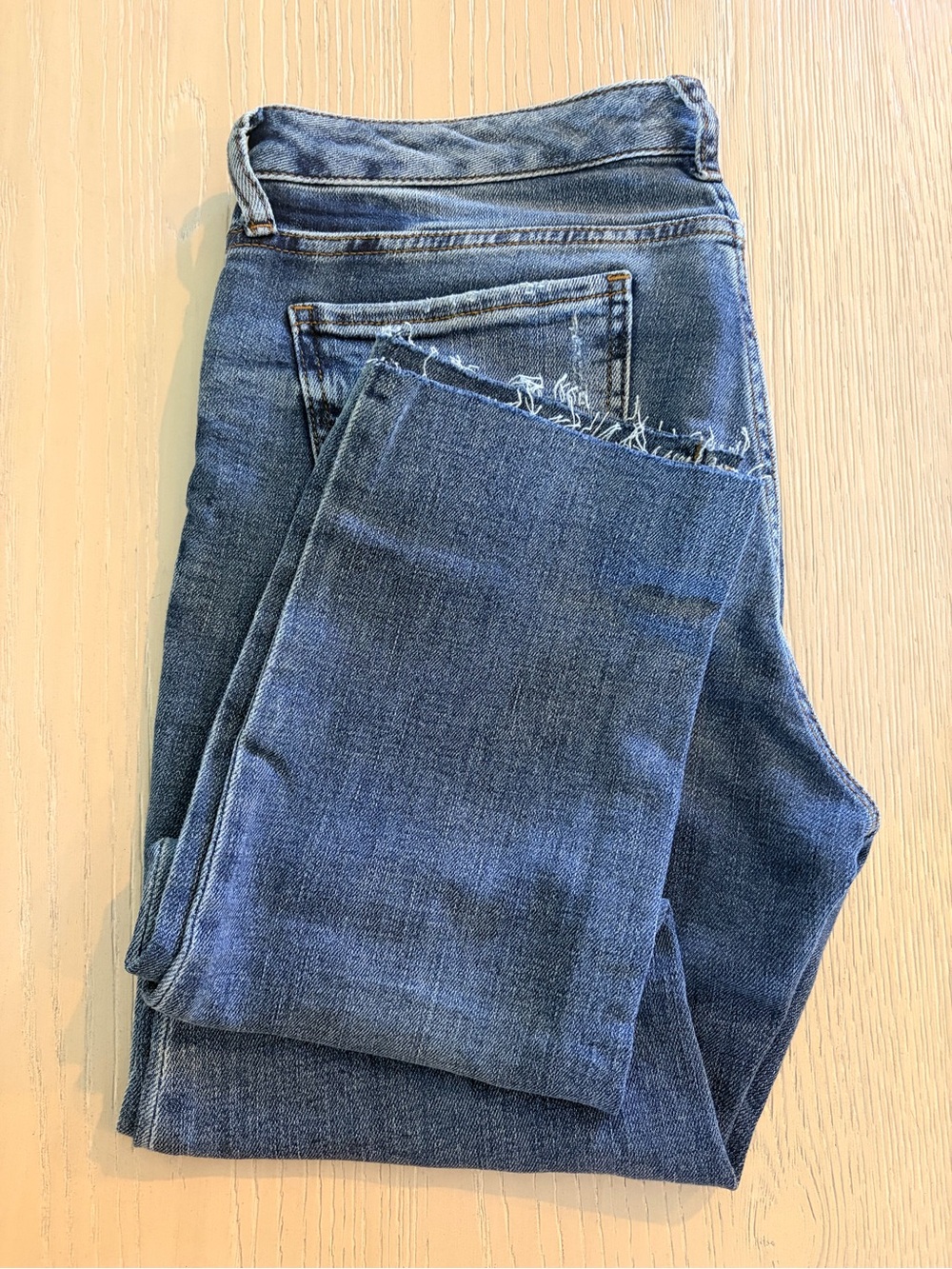 Kut from the Kloth Raw-Hem Ankle Jeans in Medium Blue